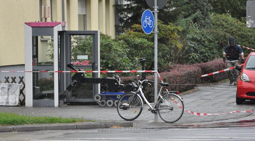 Kofferbombe entschaerft Koeln Graeffstr Subbelratherstr P078.JPG